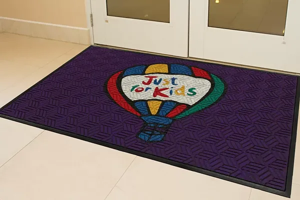 WaterHog Inlay Custom Logo Entrance Mat - Image 4